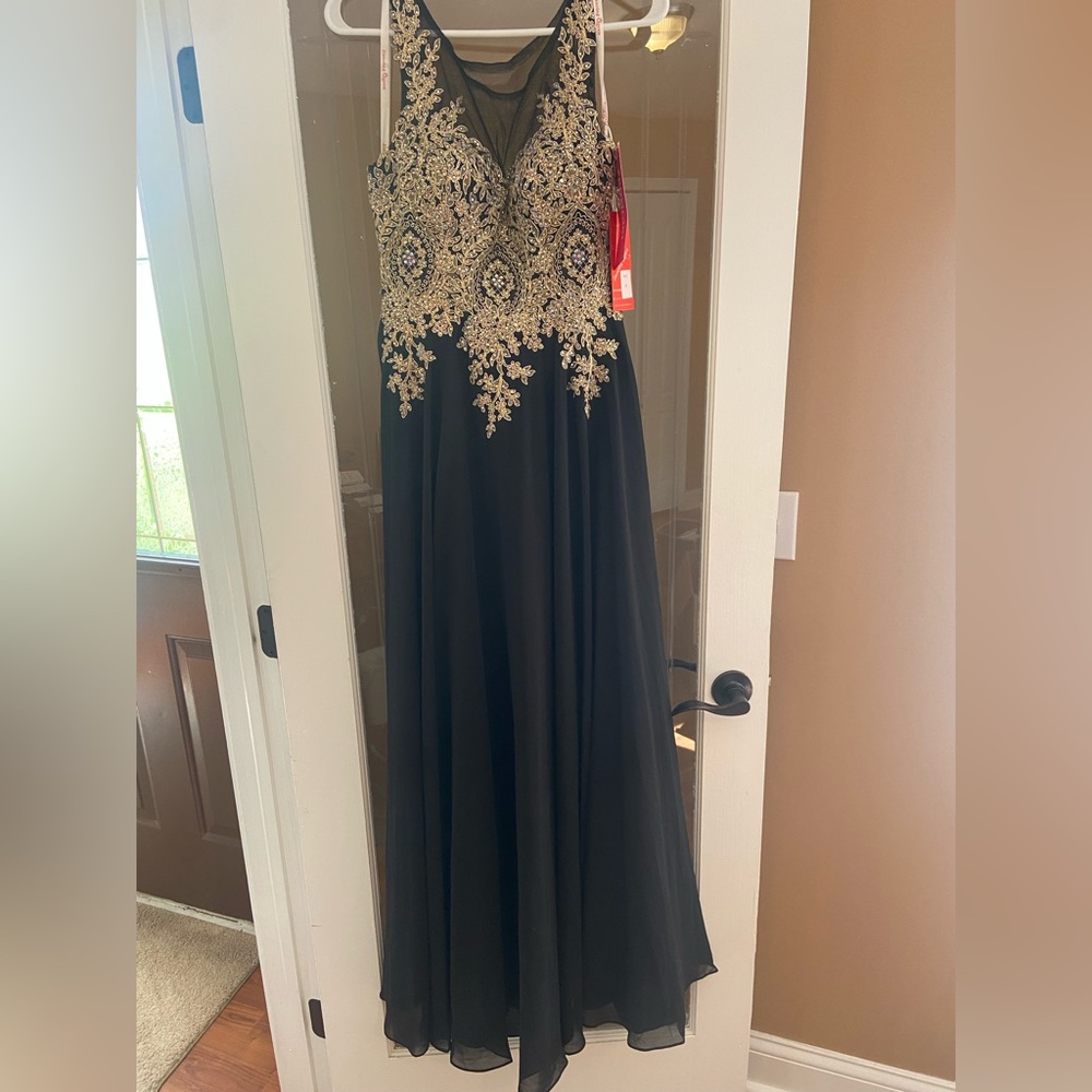 NWT Promgirl Dancing Queen Fancy Prom Dress